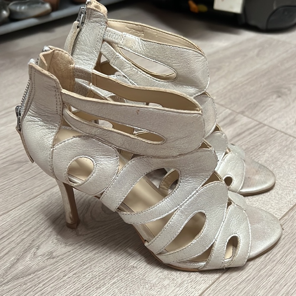 Fancy heels - Picture 3 of 7